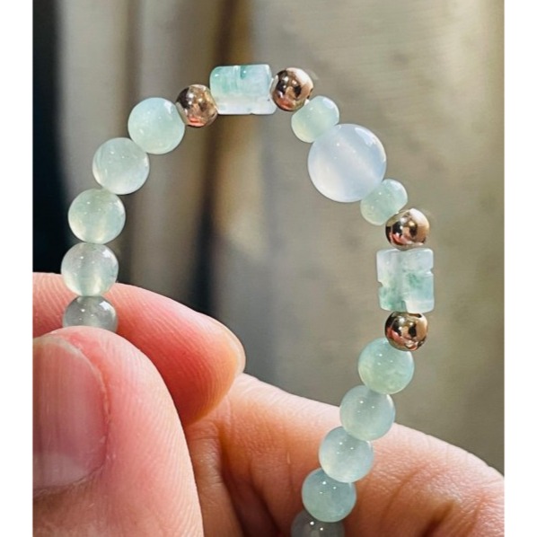 天然A貨緬甸玉 冰玻晴綠5mm圓珠翡翠手鍊/手串17cm手圍 顆顆帶色 起光透繩 頂珠7咪白月光-細節圖4