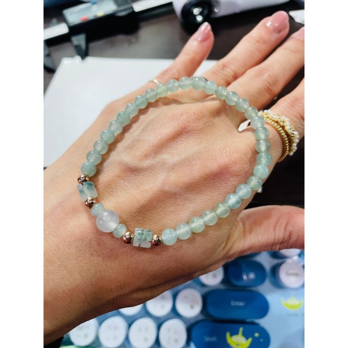 天然A貨緬甸玉 冰玻晴綠5mm圓珠翡翠手鍊/手串17cm手圍 顆顆帶色 起光透繩 頂珠7咪白月光-細節圖10