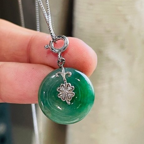 天然A貨緬甸玉 冰膠老坑綠甜甜圈翡翠平安扣 辣綠小胖扣 整顆冰起膠底 滿綠帶幾抹深綠花-細節圖2