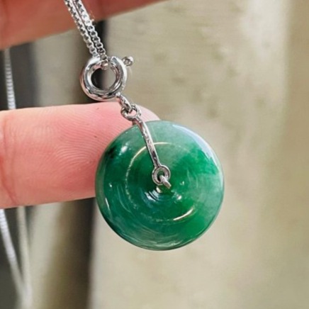 天然A貨緬甸玉 冰膠老坑綠甜甜圈翡翠平安扣 辣綠小胖扣 整顆冰起膠底 滿綠帶幾抹深綠花-細節圖3