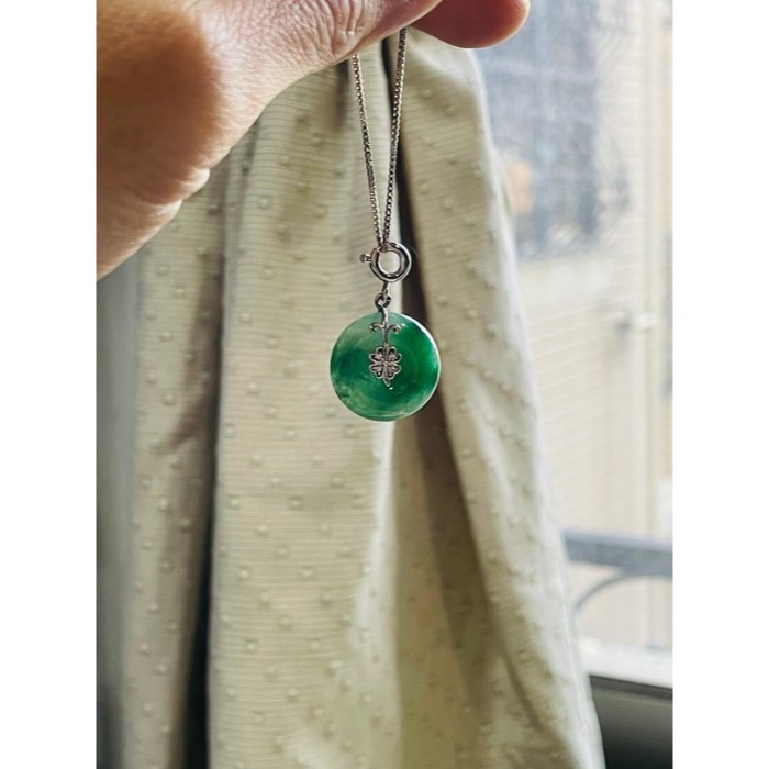 天然A貨緬甸玉 冰膠老坑綠甜甜圈翡翠平安扣 辣綠小胖扣 整顆冰起膠底 滿綠帶幾抹深綠花-細節圖8