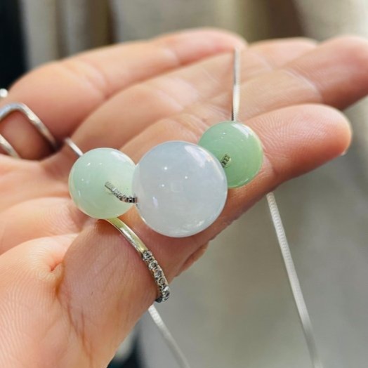 天然A貨緬甸玉 冰潤淡藍綠12.7mm圓珠翡翠項鍊 48cm長 膠潤完美近白大咪珠 搭配10咪果綠鼓珠-細節圖3