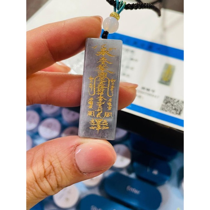 天然A貨緬甸玉 老坑烏雞描金雕工五路財神符翡翠玉墜 全透光冰膠底庄 清晰刻字精緻燙金描畫-細節圖10