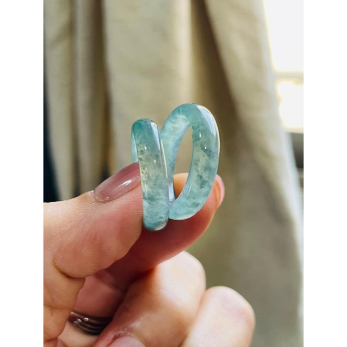 天然A貨翡翠 冰種危藍素面無雕翡翠玉戒 18.2mm 冰種藍水瓜料 晶透色滿 種水色一致 完美戒-細節圖6