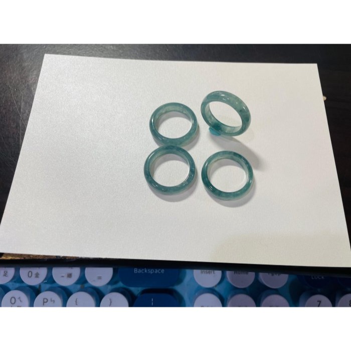 天然A貨翡翠 冰種危藍素面無雕翡翠玉戒 18.2mm 冰種藍水瓜料 晶透色滿 種水色一致 完美戒-細節圖11