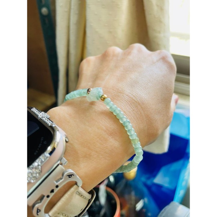 天然A貨緬甸玉 冰玻晴綠4.4mm算盤珠翡翠手串/手鍊17cm手圍 透繩滿色冰晴 搭冰飄花小熊頂珠 完美度90%-細節圖8