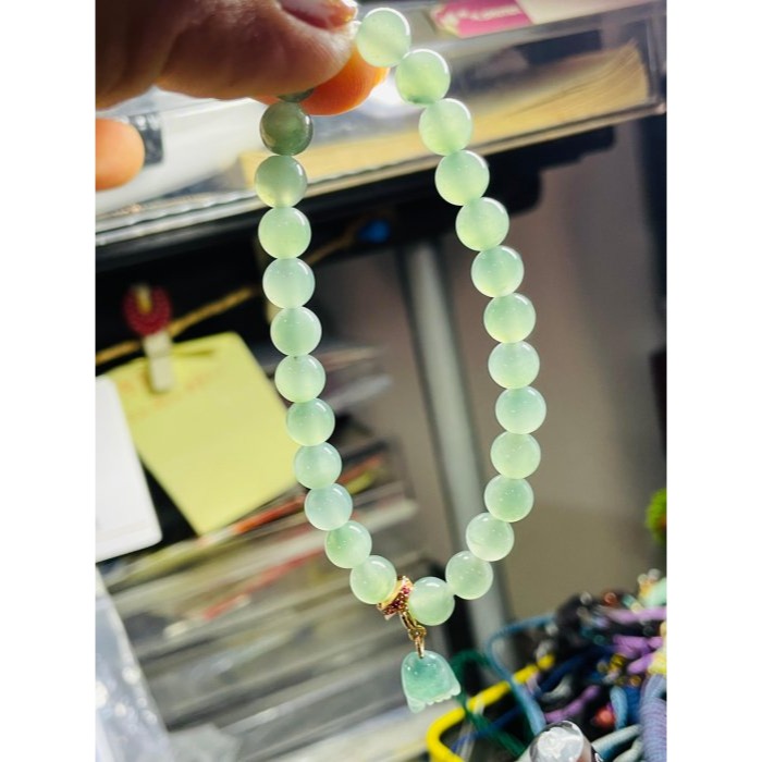 天然A貨緬甸玉 冰玻危綠圓珠7mm翡翠珠串/手鍊 內圍17cm 起光老坑冰瓜料 顆顆色滿勻稱 完美度98%-細節圖9