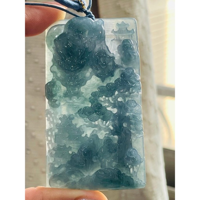 天然A貨玉 冰危綠雙彩鏤空精雕龍行山海翡翠山水牌 透手冰瓜料 滿綠過度紫底色 方正64 牌形-細節圖3