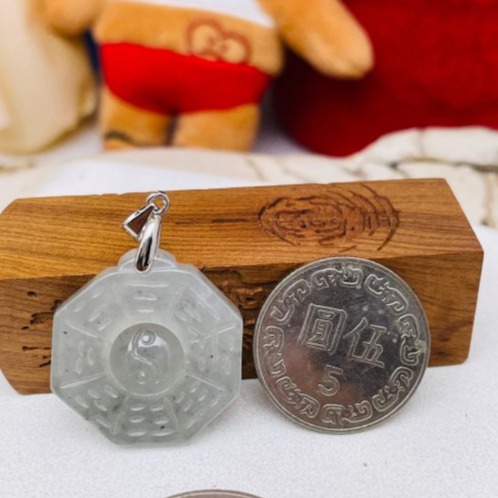 天然A貨緬甸玉 冰種黑冰太極小八卦翡翠玉墜 晶透起光感黑全化底妝 配戴輕巧無壓力-細節圖3