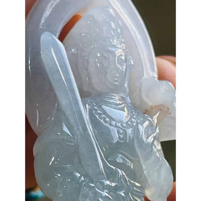天然A貨緬甸玉 老坑晴藍俏金鏤空雕虛空藏菩薩翡翠佛墜 冰起膠底妝 淡藍帶灑金 立體透雕 精開莊嚴慈悲法像-細節圖3