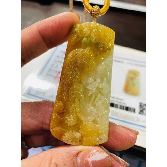 天然A貨緬甸玉 老坑黃俏綠虎踞財山翡翠虎牌 冰透手影老熟油黃過渡梨黃雙彩 一抹亮綠增彩 牌型漂亮易配戴-細節圖9