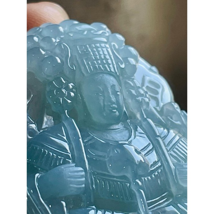 天然A貨緬甸玉 老坑藍綠飄花精工獨家版天上聖母/媽祖翡翠佛牌 冰膠底妝 透手滿綠底色 精開慈悲法像 磨砂雙工 附台証-細節圖3