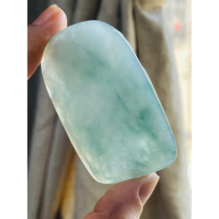 天然A貨緬甸玉 老坑藍綠飄花精工獨家版天上聖母/媽祖翡翠佛牌 冰膠底妝 透手滿綠底色 精開慈悲法像 磨砂雙工 附台証-細節圖7