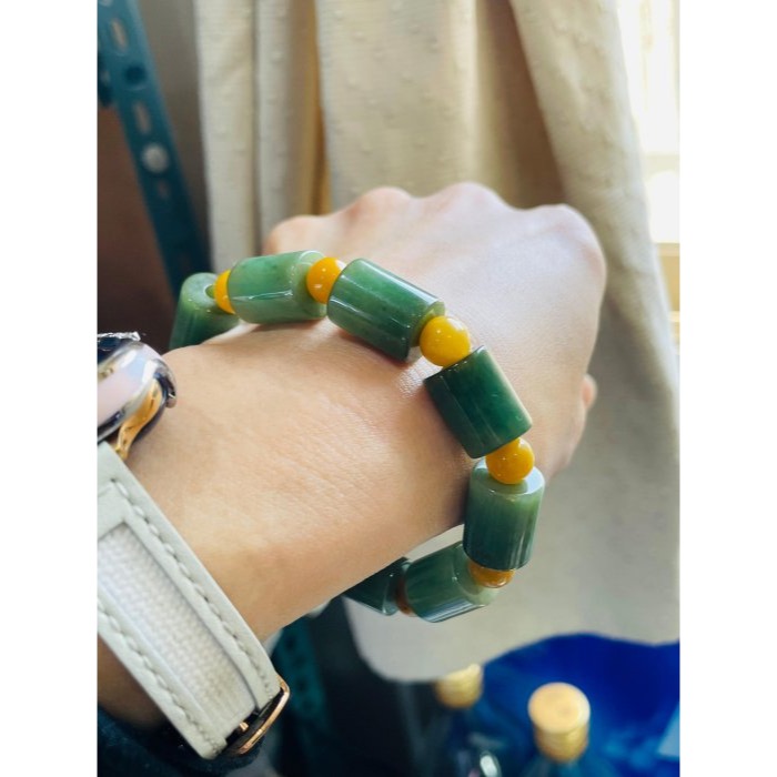 天然A貨緬甸玉 老坑菠菜綠11mm桶珠翡翠手串/手鍊16cm手圍 滿色膠感老型珠 素面無雕 完整度98% 附台証-細節圖8