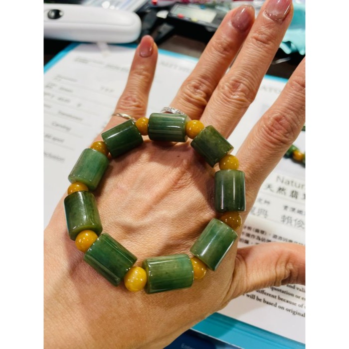 天然A貨緬甸玉 老坑菠菜綠11mm桶珠翡翠手串/手鍊16cm手圍 滿色膠感老型珠 素面無雕 完整度98% 附台証-細節圖9