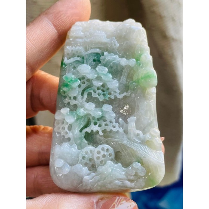 天然A貨緬甸玉 莫西沙 冰潤白底青意境雕天青垂水翡翠山水牌 過底金絲綠 色辣陽透光 牌型方正 工藝立體-細節圖3