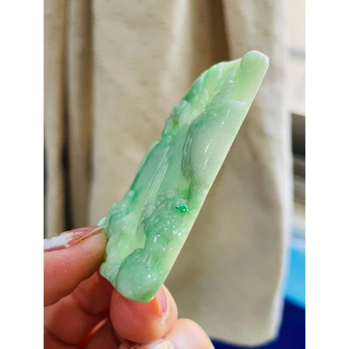 圈粉結緣價~天然A貨緬甸玉 滿色果綠帶飄花山高水長翡翠山水牌 鮮亮果綠滿底色  靈動綠花增彩-細節圖4