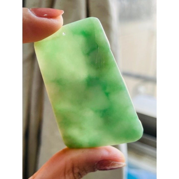 圈粉結緣價~天然A貨緬甸玉 滿色果綠帶飄花山高水長翡翠山水牌 鮮亮果綠滿底色  靈動綠花增彩-細節圖7