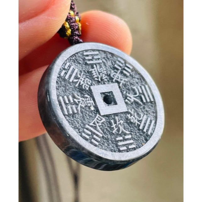 天然A貨緬甸玉 老坑冰膠烏雞太上老君急急如律令翡翠小八卦玉牌 全透光純黑烏雞 獨特霧亮雙精工 配戴無壓力大小-細節圖5