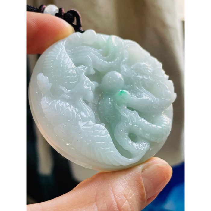 天然A貨緬甸玉 細潤白底青雙面雕龍鳳八卦翡翠玉牌 厚庄鐲心一開 粉潤青俏陽綠 有份量請留意尺寸-細節圖4