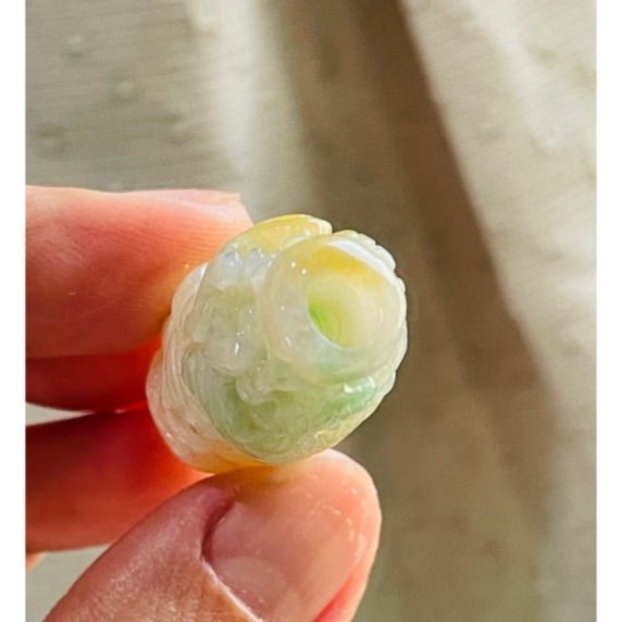 天然A貨緬甸玉 冰潤黃加綠三彩手工360度手工巧雕一條龍翡翠大龍珠/天珠 起冰金黃霧環繞包覆 幾抹翠綠增彩 工藝清晰立體-細節圖7