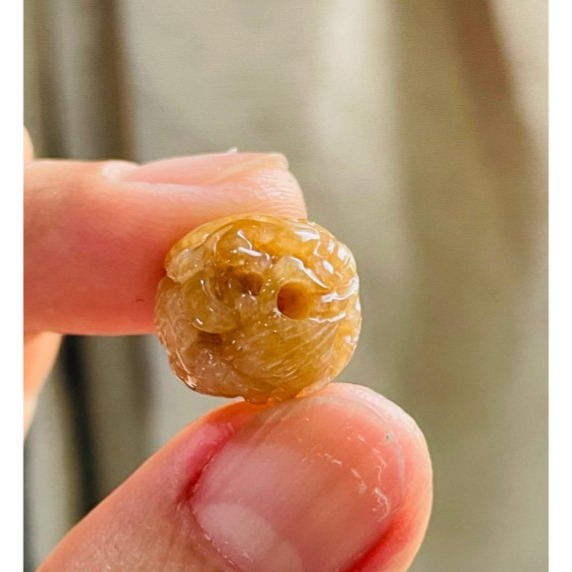 天然A貨緬甸玉 冰潤蜜糖黃手工環繞微雕一條龍翡翠龍珠 老熟冰帶油潤 滿色琥珀蜜黃肉-細節圖8