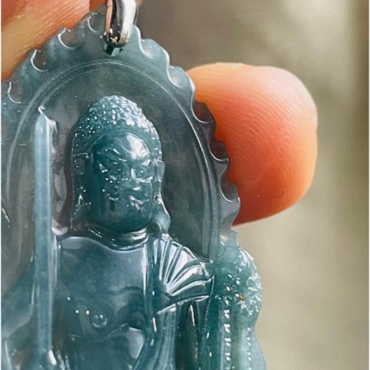 天然A貨翡翠 冰種危藍滿色火焰款不動明王翡翠佛牌 冰瓜料 無棉底妝 色滿料好透手 法像莊嚴立體-細節圖3