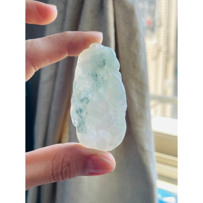 天然A貨緬甸玉 老坑冰飄花龍行雲中翡翠龍牌 起光感白冰底妝 純色碎藍花點綴其中 花活過底 種色兼具-細節圖8