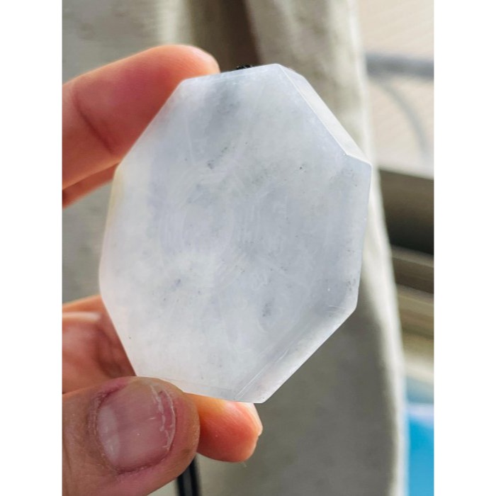 天然A貨緬甸玉 冰烏雞俏金雙面雕陰陽八卦翡翠玉牌 烏雞全化白底帶芝麻點 一面先天 一面方位及卦名-細節圖5