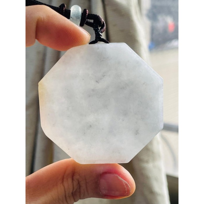 天然A貨緬甸玉 冰烏雞俏金雙面雕陰陽八卦翡翠玉牌 烏雞全化白底帶芝麻點 一面先天 一面方位及卦名-細節圖7