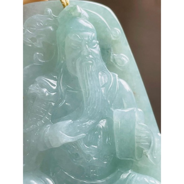 天然A貨緬甸玉 冰潤青綠精工雕文武關公翡翠玉牌 鮮亮青綠底色 膠潤底庄 法像精開磨砂雙拋工 大器74牌形-細節圖2