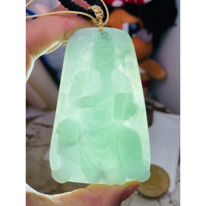 天然A貨緬甸玉 冰潤青綠精工雕文武關公翡翠玉牌 鮮亮青綠底色 膠潤底庄 法像精開磨砂雙拋工 大器74牌形-細節圖9