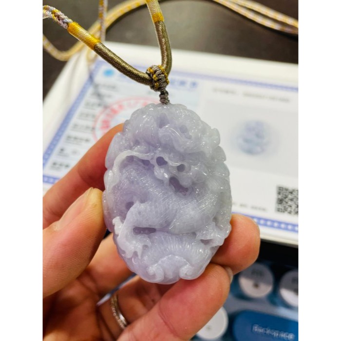 天然A貨緬甸玉 冰潤亮紫360度環繞滿雕好運攏來翡翠龍牌 起冰聚色亮紫巧全龍 爪踏如意 背藏靈芝 厚亮透影-細節圖9