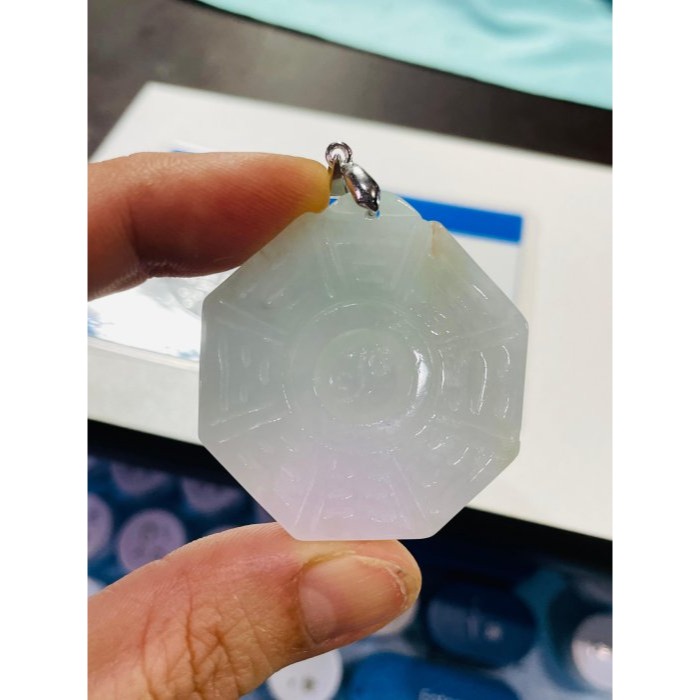 天然A貨緬甸玉 冰潤粉春彩太極八卦翡翠玉墜 帶冰粉嫩紫綠雙彩底色 藏一抹金 大小合宜易配戴-細節圖9