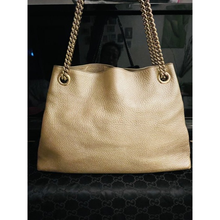 92成新正品~GUCCI 香檳金荔枝紋牛皮Soho鍊條肩包/側背兩用包 附防塵袋 大包 皮軟 不肩帶好背好背-細節圖2