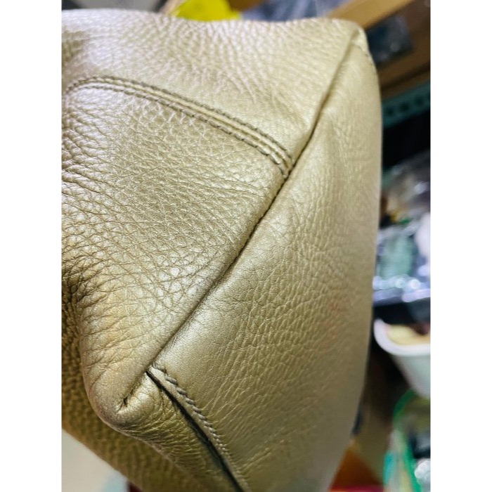 92成新正品~GUCCI 香檳金荔枝紋牛皮Soho鍊條肩包/側背兩用包 附防塵袋 大包 皮軟 不肩帶好背好背-細節圖5