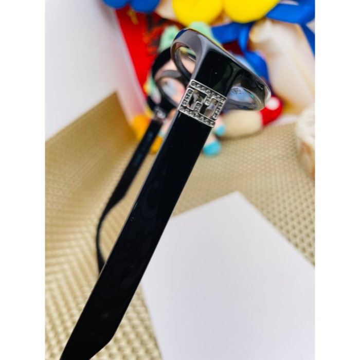 全新正品~FENDI 平光鏡框/眼鏡 純黑色 高級記憶樹脂 輕復古風 全配 議價勿擾-細節圖5
