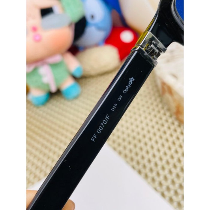 全新正品~FENDI 平光鏡框/眼鏡 純黑色 高級記憶樹脂 輕復古風 全配 議價勿擾-細節圖6