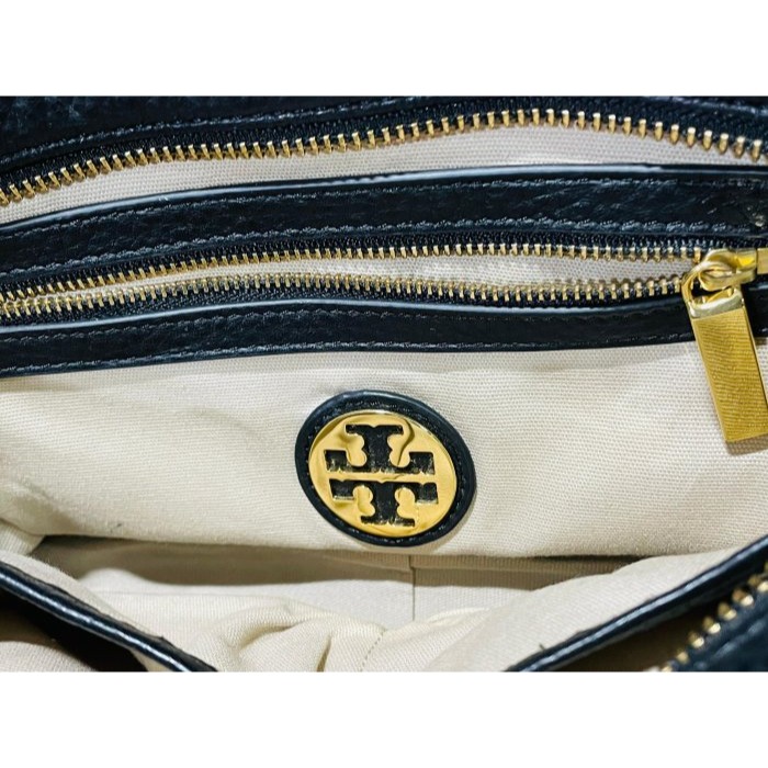 92成新正品~TORY BURCH 大TB logo黑色荔枝紋全牛皮托特包/斜背兩用包 軟厚牛皮乾淨無損傷-細節圖4