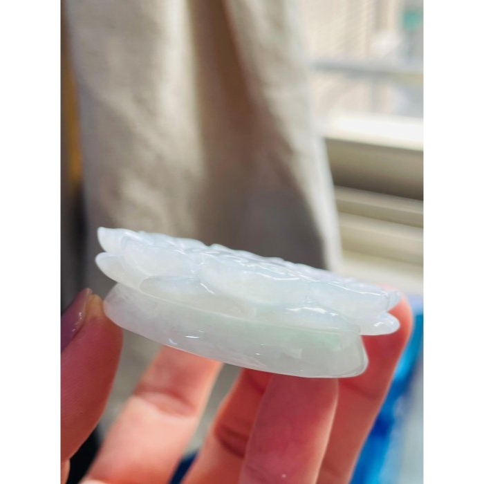天然A貨緬甸玉 溫潤藍綠手工雕聚寶蓮臺翡翠香插 膠潤滿底色鐲心一開 工藝精緻厚庄全透光-細節圖5