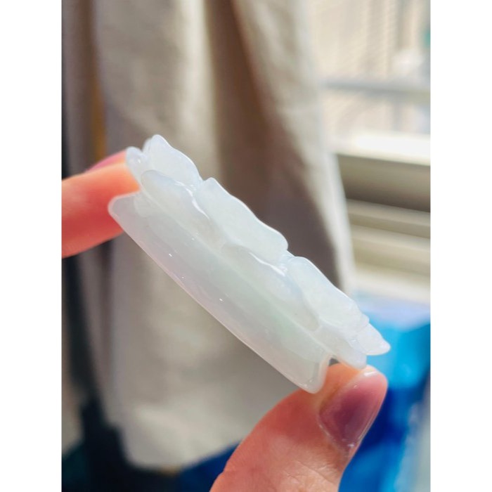 天然A貨緬甸玉 溫潤藍綠手工雕聚寶蓮臺翡翠香插 膠潤滿底色鐲心一開 工藝精緻厚庄全透光-細節圖6
