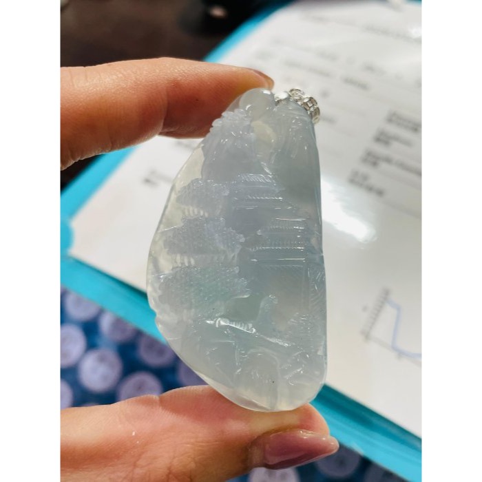 天然A貨緬甸玉 老坑晴藍手工雕仙山瓊閣翡翠山水牌 冰瑪瑙底庄 勻稱冰藍滿色 起光感透字影 附台証-細節圖10