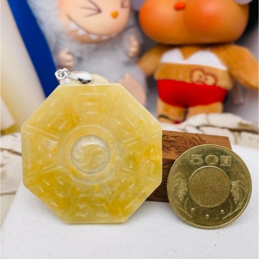 天然A貨緬甸玉 老坑黃雙彩太極八卦翡翠玉墜 起冰油黃霧層成色飽和 包覆雪梨肉 帶冰油度佳-細節圖2
