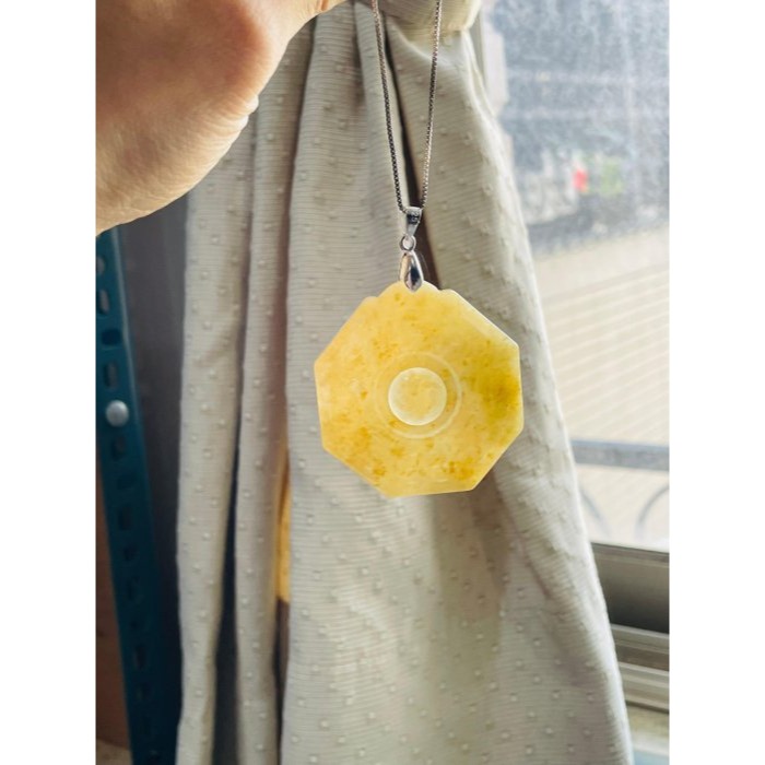 天然A貨緬甸玉 老坑黃雙彩太極八卦翡翠玉墜 起冰油黃霧層成色飽和 包覆雪梨肉 帶冰油度佳-細節圖8