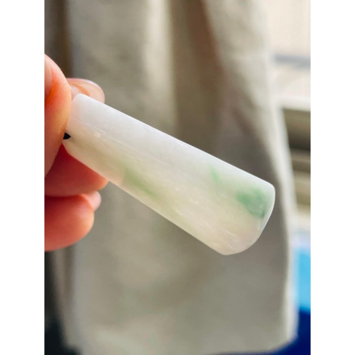 天然A貨緬甸玉 白底青無事牌翡翠玉墜 乾淨白底 亮色青綠正反面點綴 大小易配戴-細節圖4