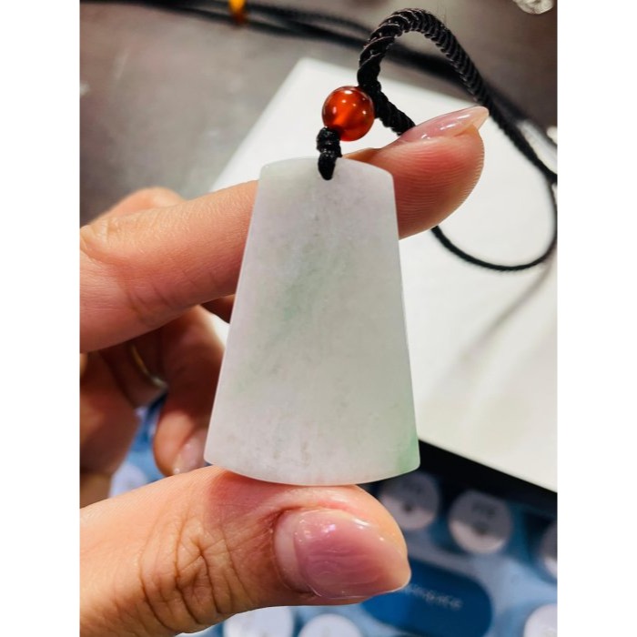 天然A貨緬甸玉 白底青無事牌翡翠玉墜 乾淨白底 亮色青綠正反面點綴 大小易配戴-細節圖10