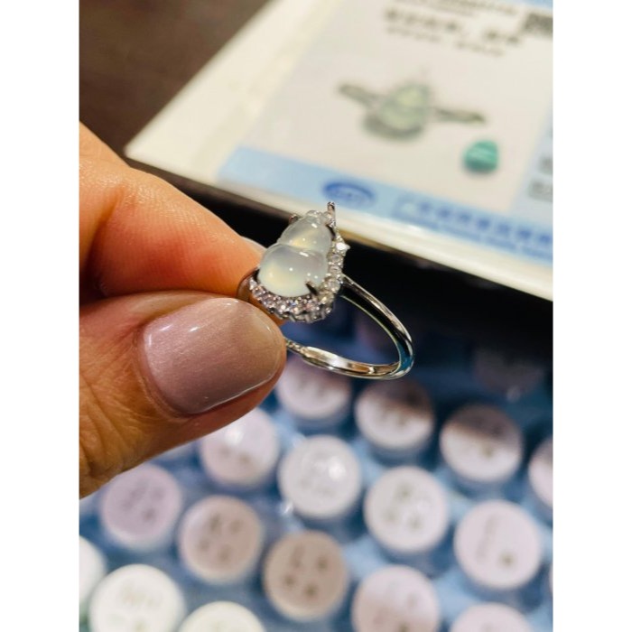 天然A貨緬甸玉 放光 冰玻藍鋼福祿相隨/葫蘆翡翠戒指 泛光剛性十足 清澈水靈無封底自現光感-細節圖10