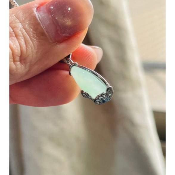天然A貨緬甸玉 細潤晴綠水滴蛋面翡翠玉墜 膠潤芙蓉細肉 勻稱滿底色 無封底 色甜清爽-細節圖5
