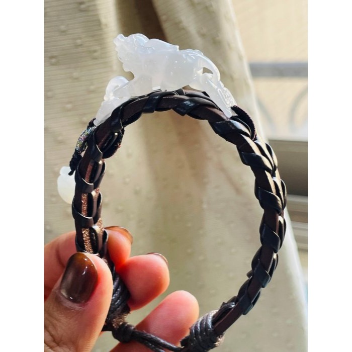 天然A貨緬甸玉 老坑白月光同心扣立體貔貅翡翠手牌/手環16~18cm 冰帶膠起光感 獨一手工作品-細節圖2