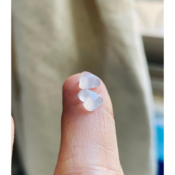 天然A貨緬甸玉 放光 冰玻白月光心形蛋面翡翠裸石(一對) 冰透起剛光 形狀飽滿 高端鑲嵌-細節圖5